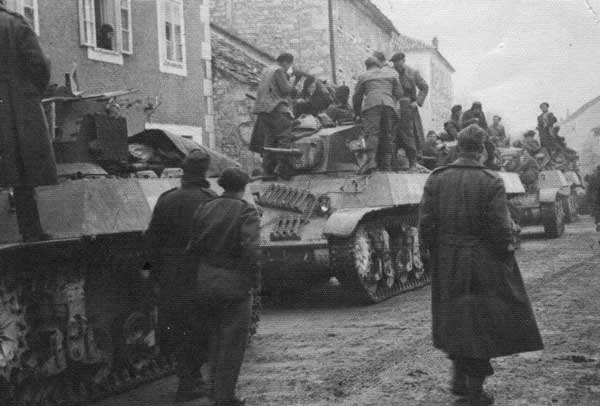 1945