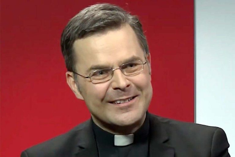 La scomparsa di don Florian Kolfhaus